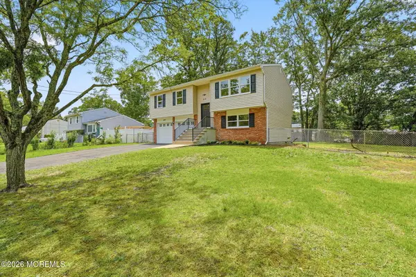 60 Woodland Road, Bayville, NJ 08721