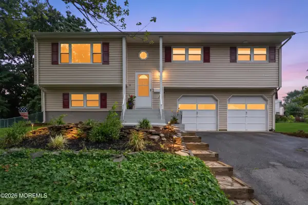24 Fairview Drive, Middletown, NJ 07748