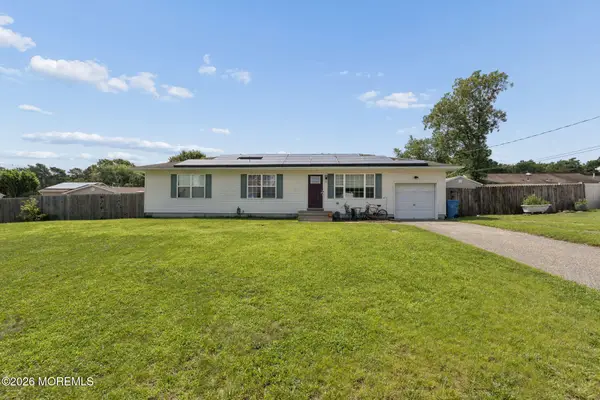 1724 2nd Avenue, Toms River, NJ 08757
