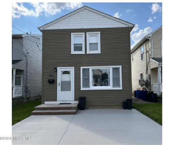 707 Beachview Avenue, Union Beach, NJ 07735