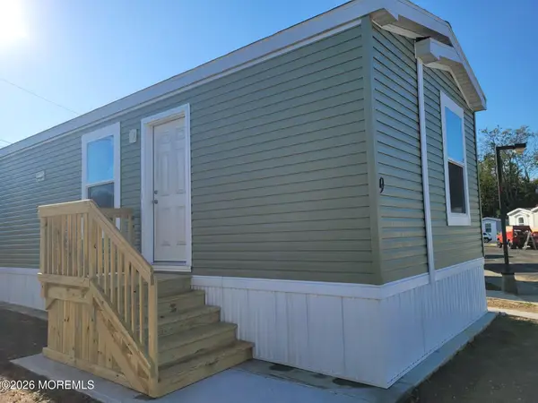 9 Avenue C, Hazlet, NJ 07734