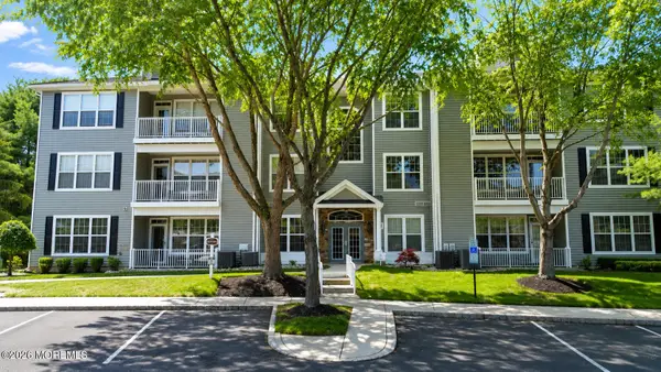 604 St Andrews Place, Manalapan, NJ 07726
