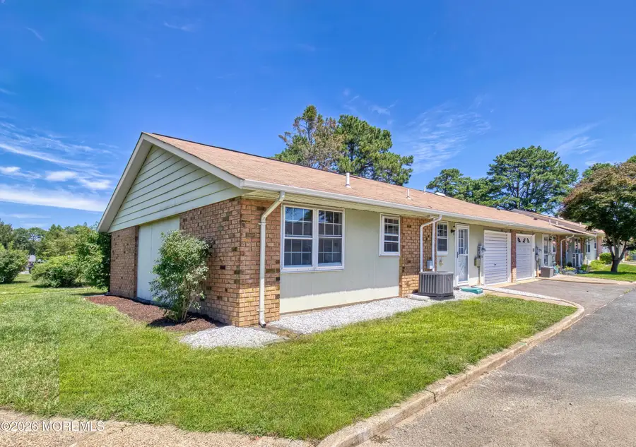 27 Cambridge Circle #D, Manchester, NJ 08759 - #2