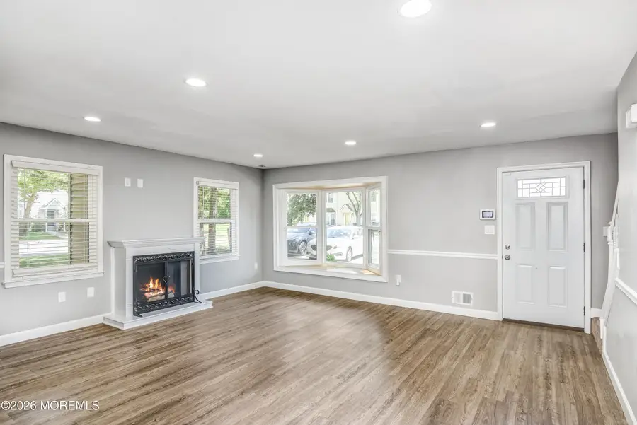 8 Colonial Court, Jackson, NJ 08527 - #2