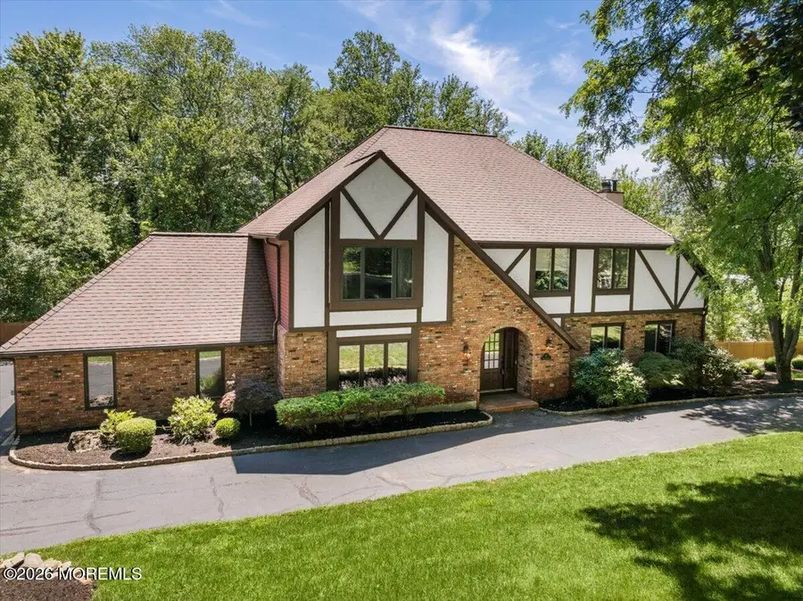 16 Sherwood Court, Holmdel, NJ 07733 - #2