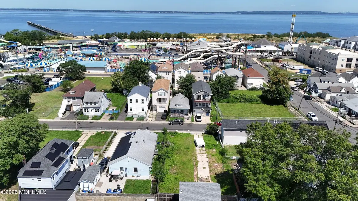 38 Seabreeze Way, Keansburg, NJ 07734 - #1