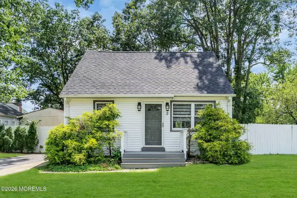 5 Georgian Boulevard, Jackson, NJ 08527