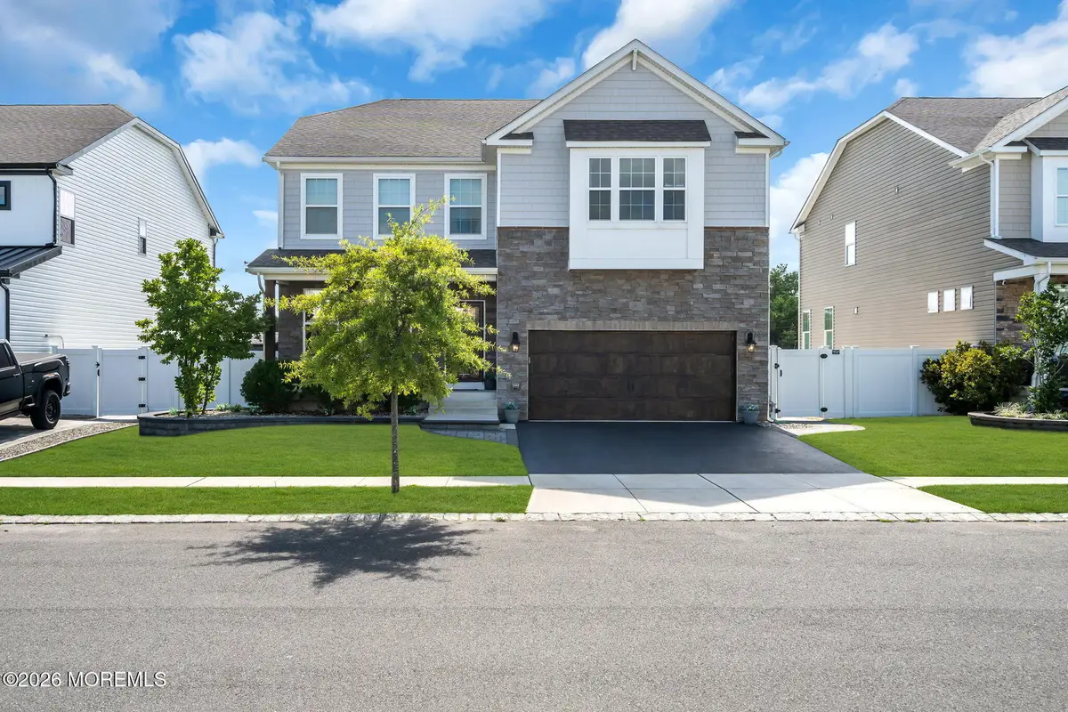 201 Ashburn Avenue, Manahawkin, NJ 08050 - #1