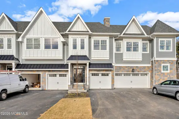 158 Eagle Way, Eatontown, NJ 07724
