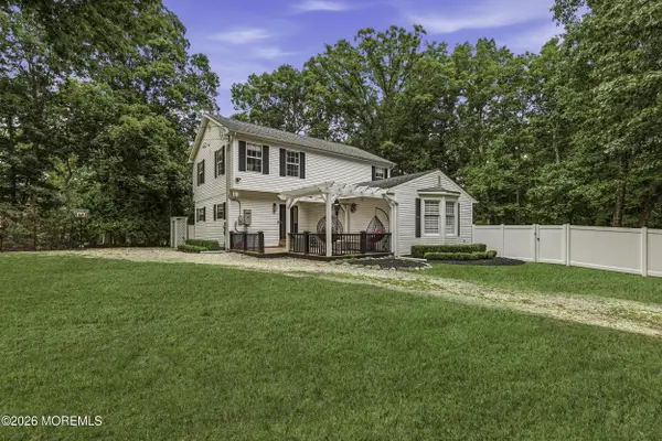 19 Elm Street, Jackson, NJ 08527