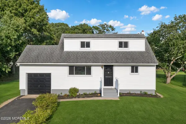 33 Glen Road, Howell, NJ 07731