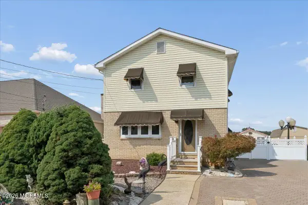 19 Sand Bar Drive, Bayville, NJ 08721