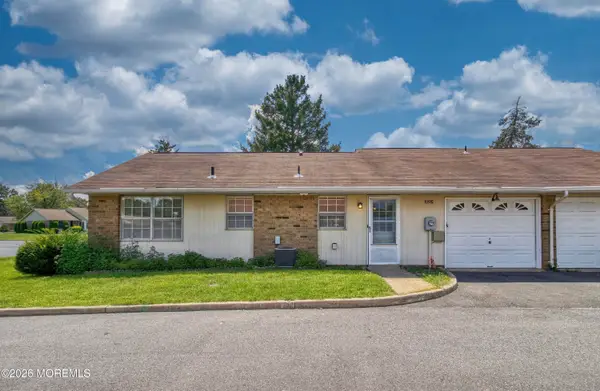 32 Yorkshire Court #D, Manchester, NJ 08759