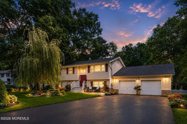 41 Walter Drive, Jackson, NJ 08527