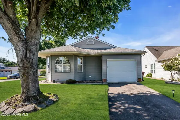 18 Prince Charles Drive, Toms River, NJ 08757