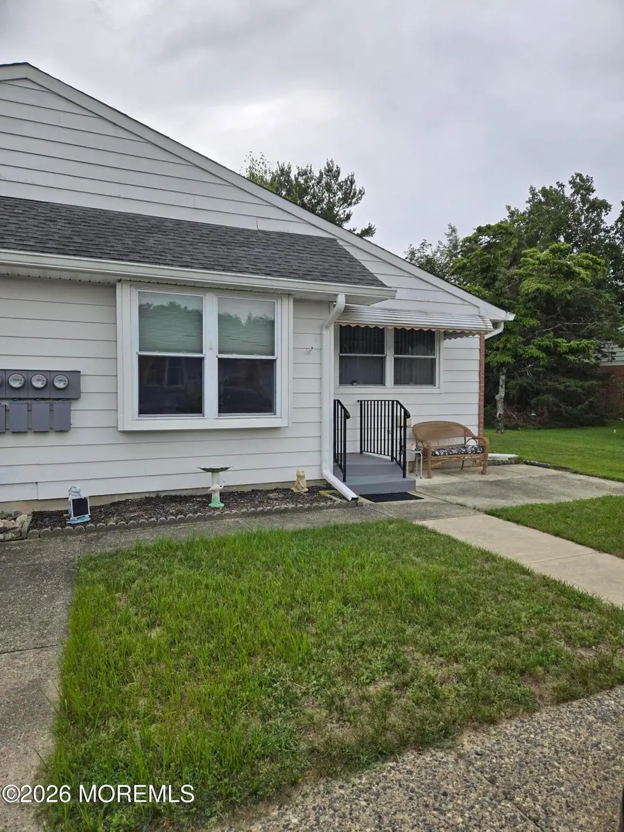 4 B Ironsides Drive, Whiting, NJ 08759 - #2