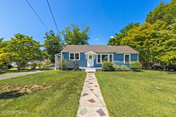 16 Maple Avenue, Tuckerton, NJ 08087