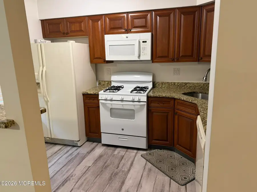 30 Mill Run #241, Hightstown, NJ 08520 - #3