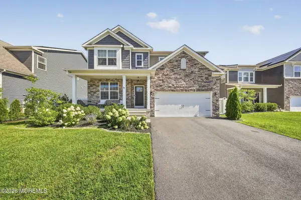 30 Holloway Avenue, Manahawkin, NJ 08050
