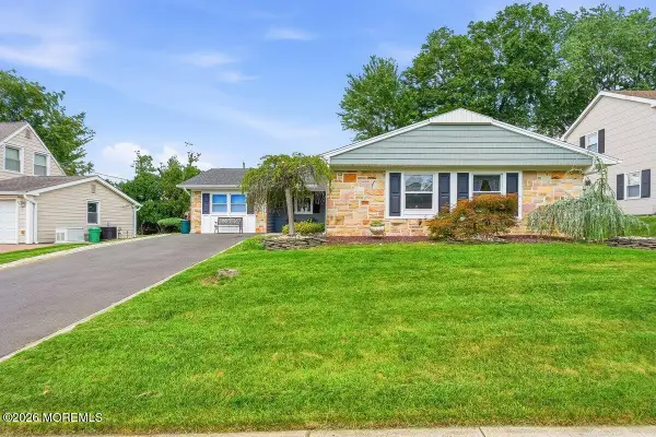 53 Ivy Way, Aberdeen, NJ 07747