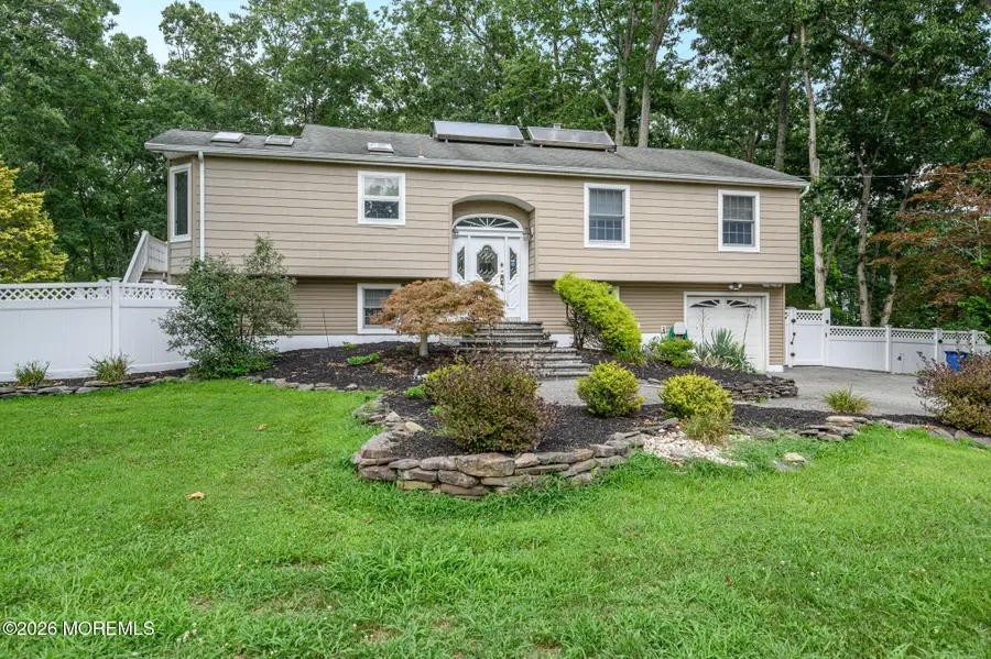 24 Claire Circle, Howell, NJ 07731 - #2