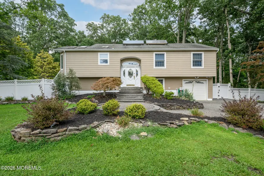 24 Claire Circle, Howell, NJ 07731 - #3