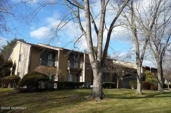 76 Manchester Court, Red Bank, NJ 07701