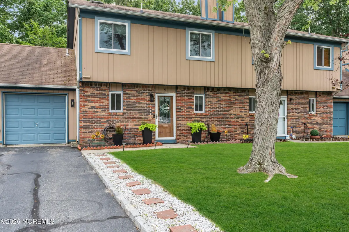 6 Swallow Lane #1000, Howell, NJ 07731 - #1
