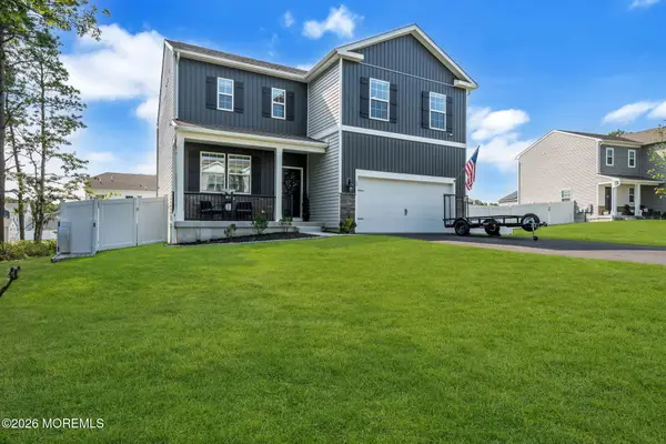 12 Plunder Avenue, Barnegat, NJ 08005