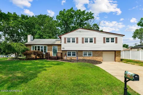 46 Newman Drive, Toms River, NJ 08755