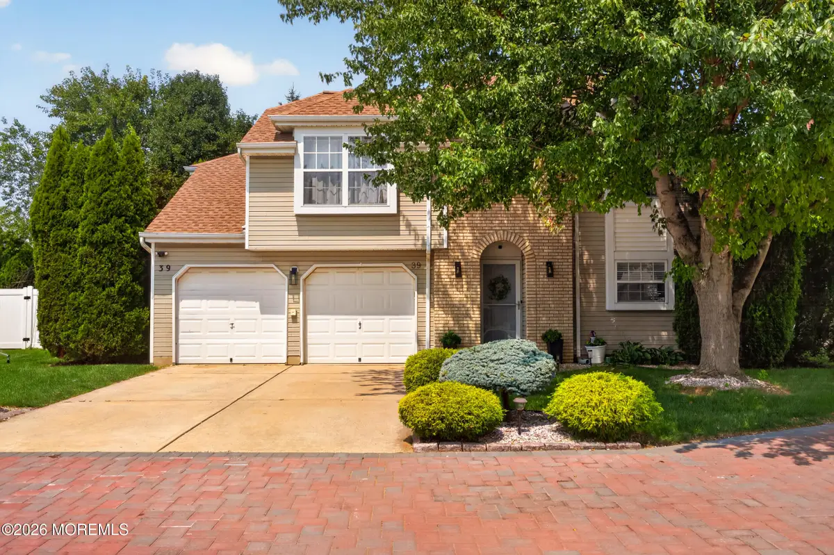 39 Kentucky Way, Freehold, NJ 07728 - #1