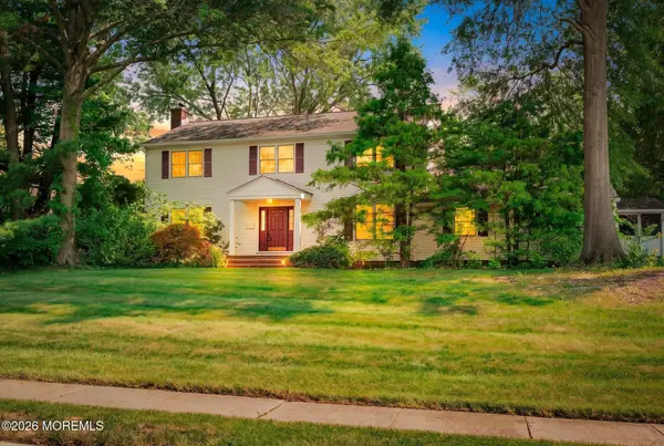 22 Woods Road, Freehold, NJ 07728