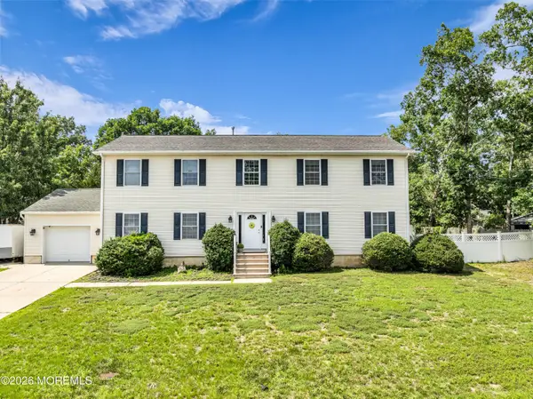 916 Buccaneer Lane, Manahawkin, NJ 08050