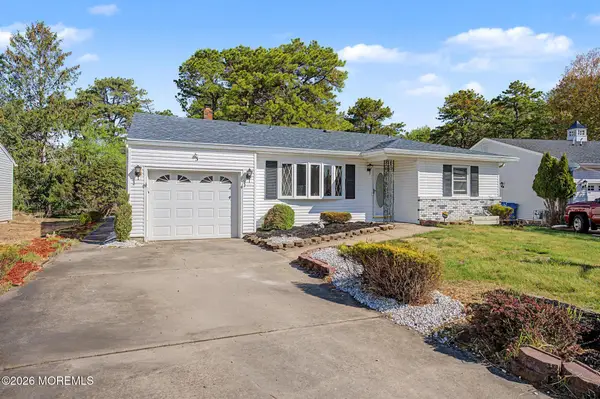 3 Whitaker Drive, Toms River, NJ 08757