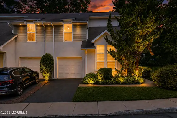 24 Parkside Drive, Jamesburg, NJ 08831