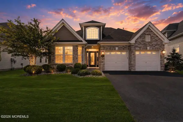 7 Firefly Lane, Barnegat, NJ 08005