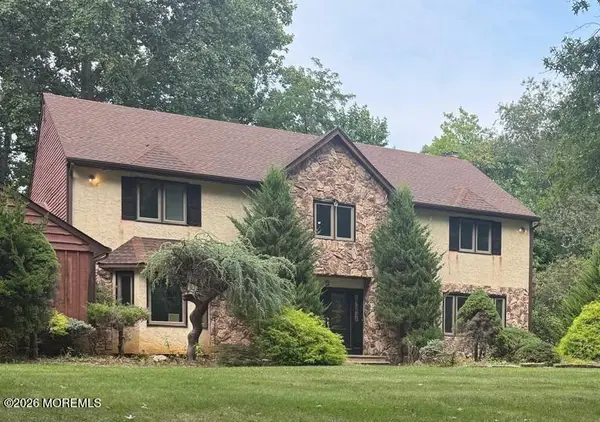 8 Delwood Drive, Holmdel, NJ 07733