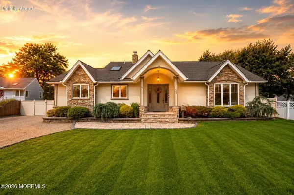 35 Miller Avenue, Holmdel, NJ 07733