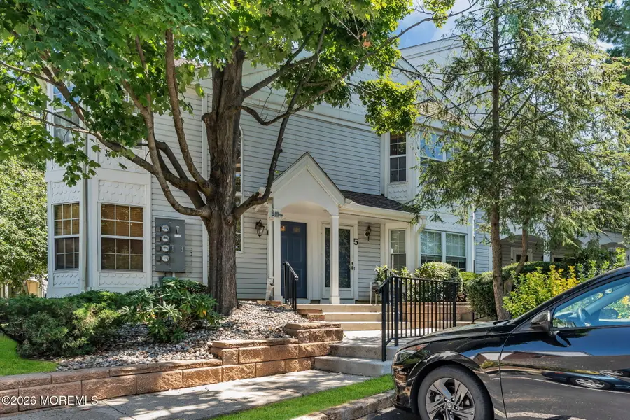 6 Tulip Lane, Freehold, NJ 07728 - #3