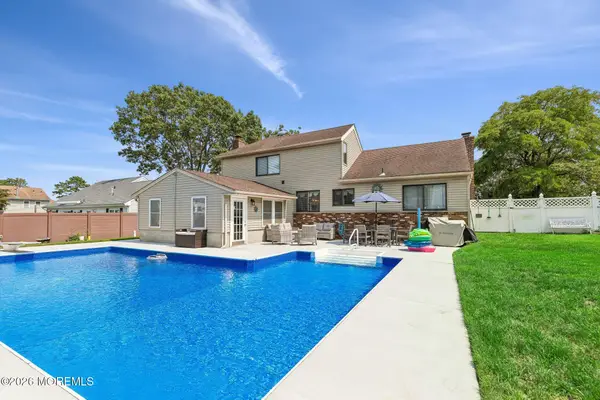 1100 Carlow Drive, Toms River, NJ 08753