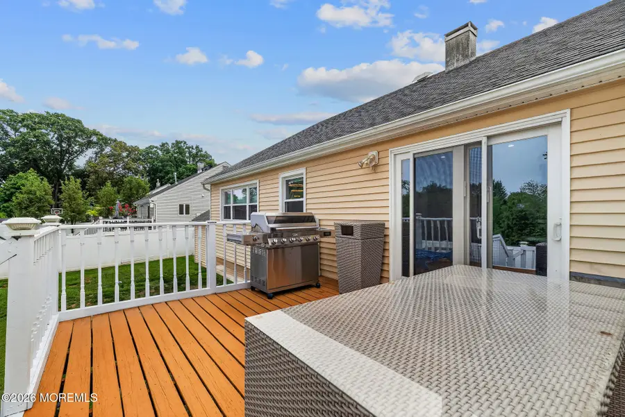 31 Peach Tree Road, Oakhurst, NJ 07755 - #2
