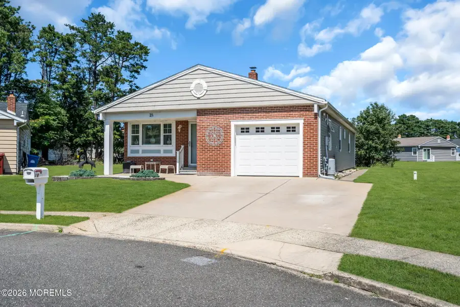 18 Burgess Court, Toms River, NJ 08757 - #3