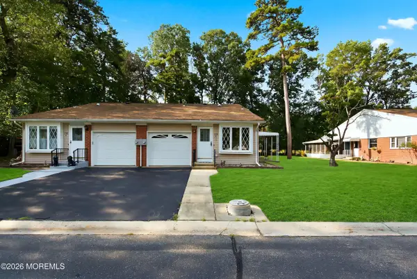 158 B Constitution Boulevard, Whiting, NJ 08759