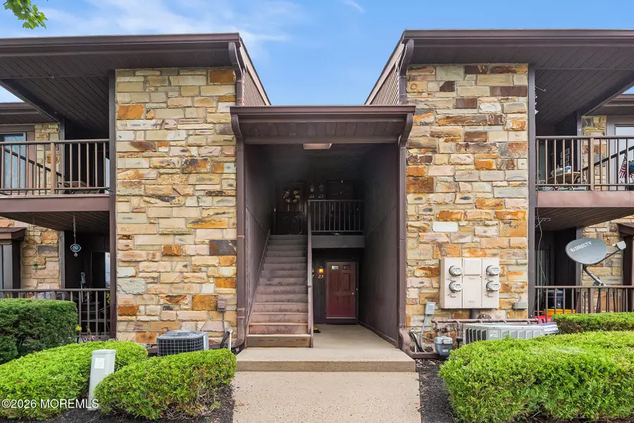 27 Gena Court, Hamilton, NJ 08690 - #2