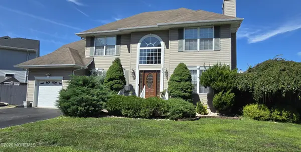 30 Heritage Drive, Englishtown, NJ 07726