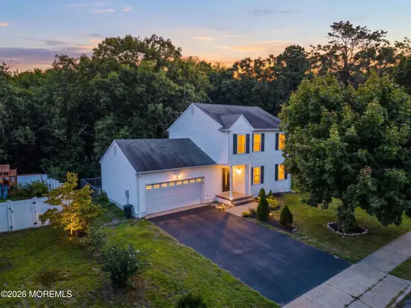 12 Shelli Terrace, Barnegat, NJ 08005