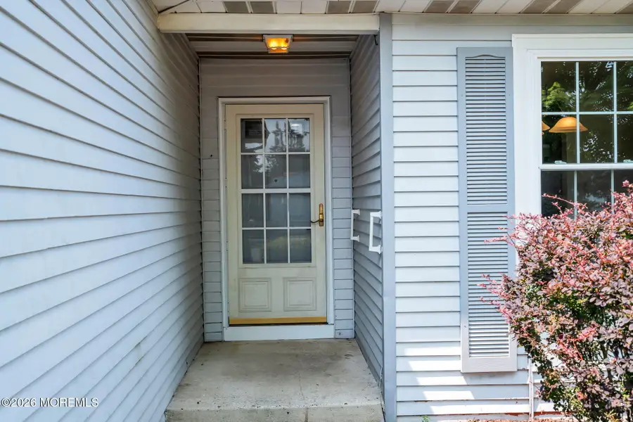 5 Lakeview Drive, Marlboro, NJ 07746 - #3