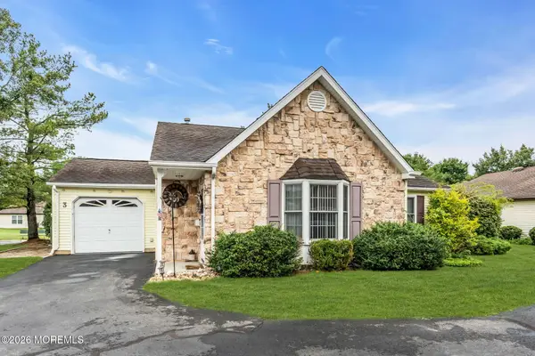 3 Ivy Ridge Close, Freehold, NJ 07728
