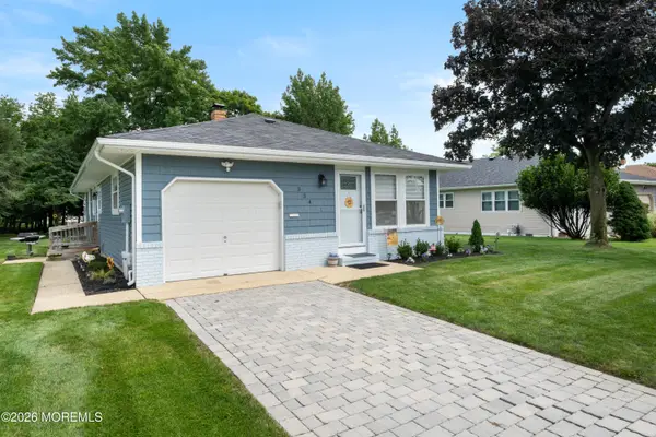 334 Curacao Street, Toms River, NJ 08757