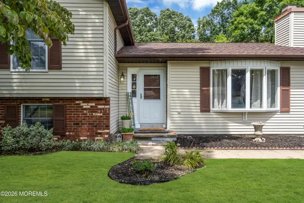 31 Hickory Hill Road, Jackson, NJ 08527